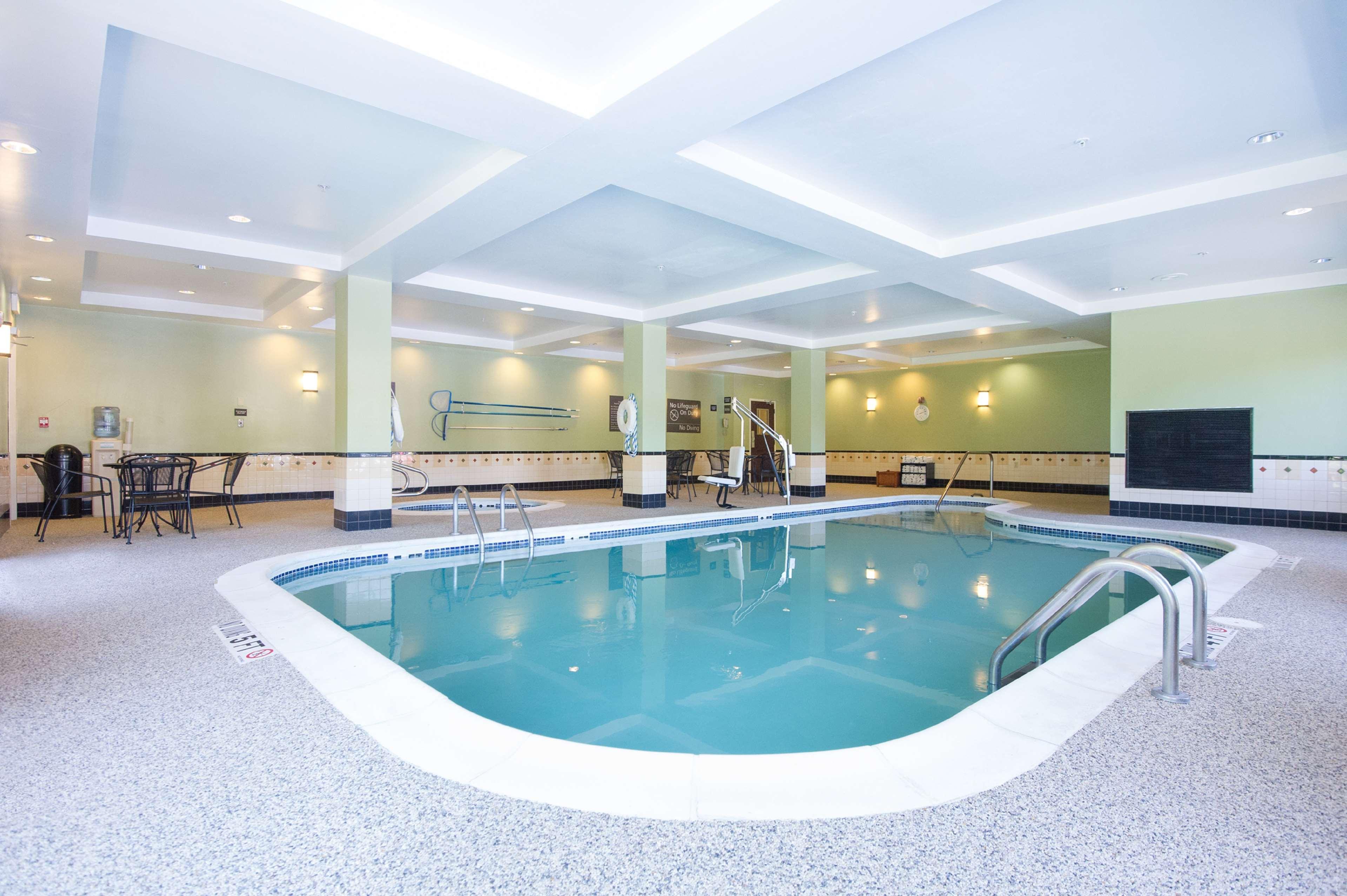Отель Hampton By Hilton Братлборо Экстерьер фото