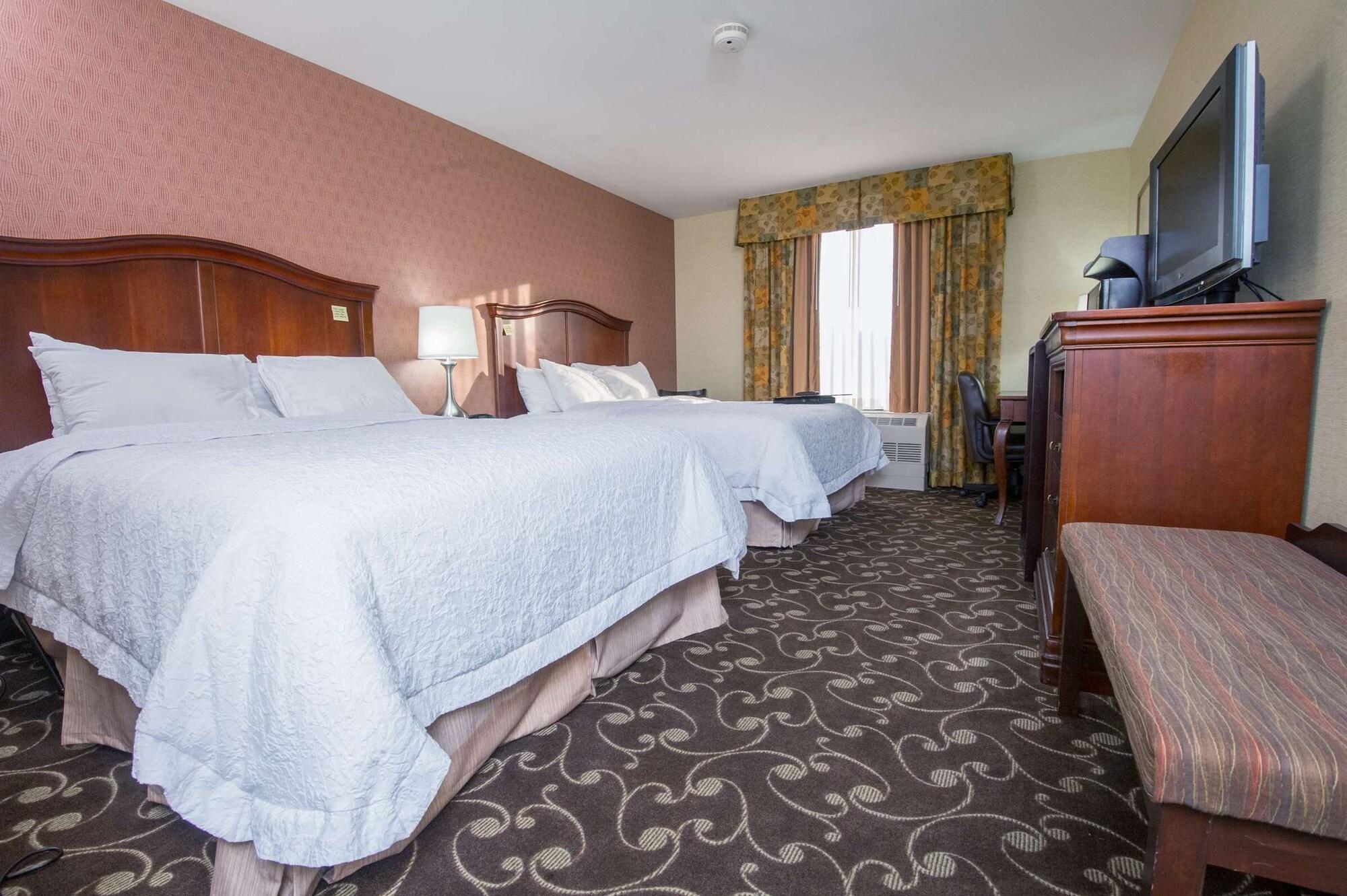 Отель Hampton By Hilton Братлборо Экстерьер фото